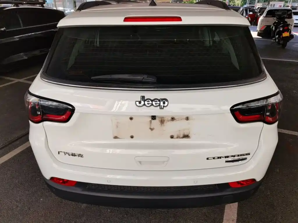 Jeep Compass — миниатюра 6