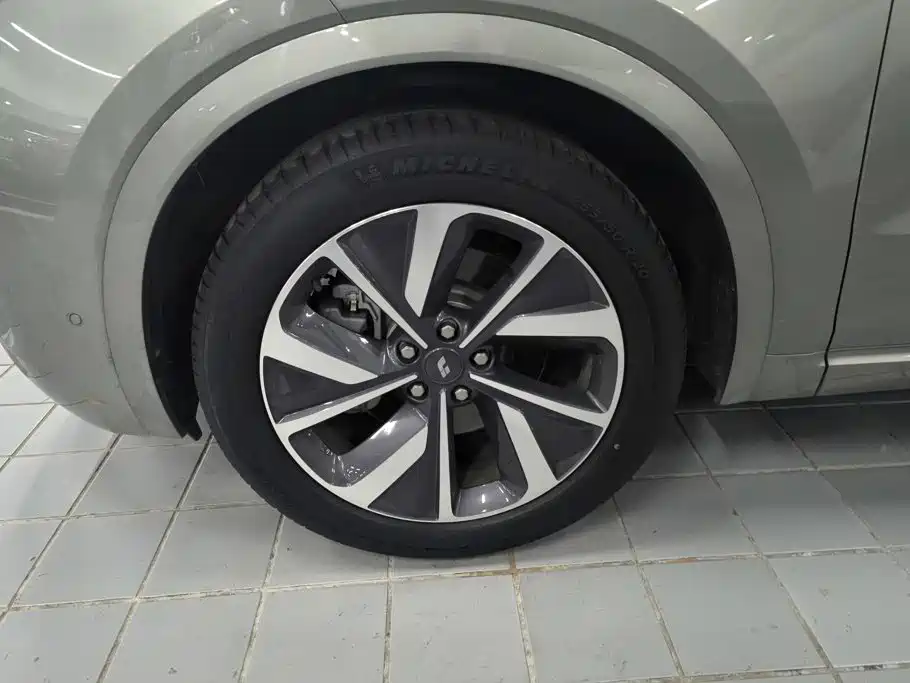 Li Auto Li ONE — миниатюра 6