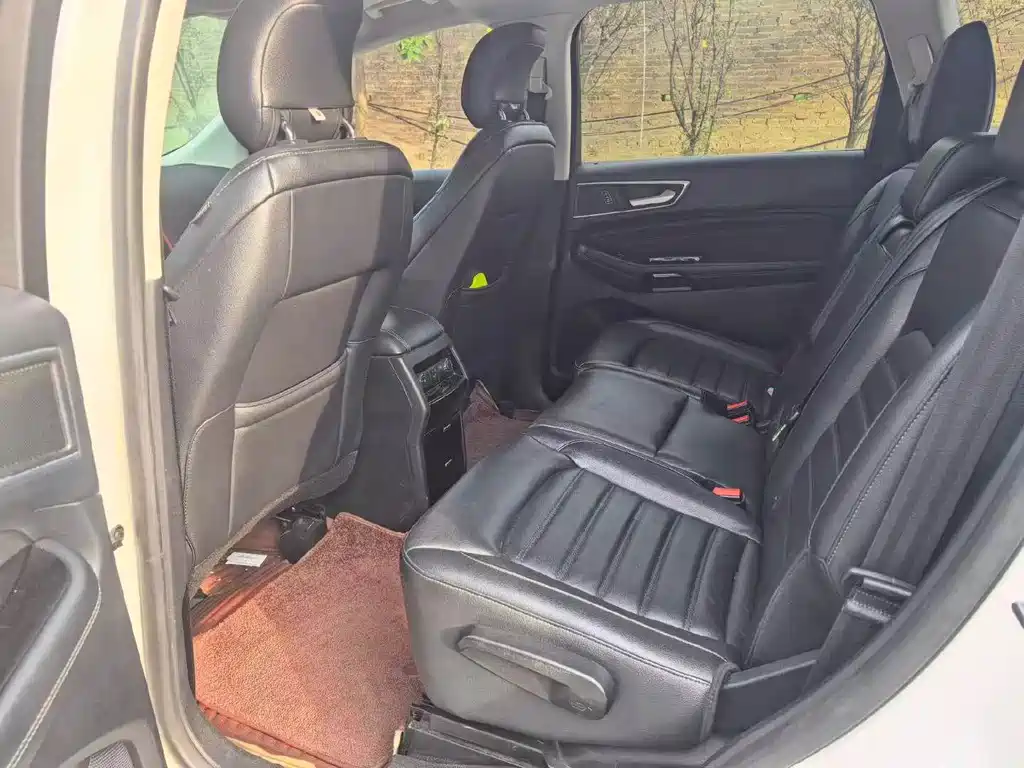 Ford Edge — миниатюра 5