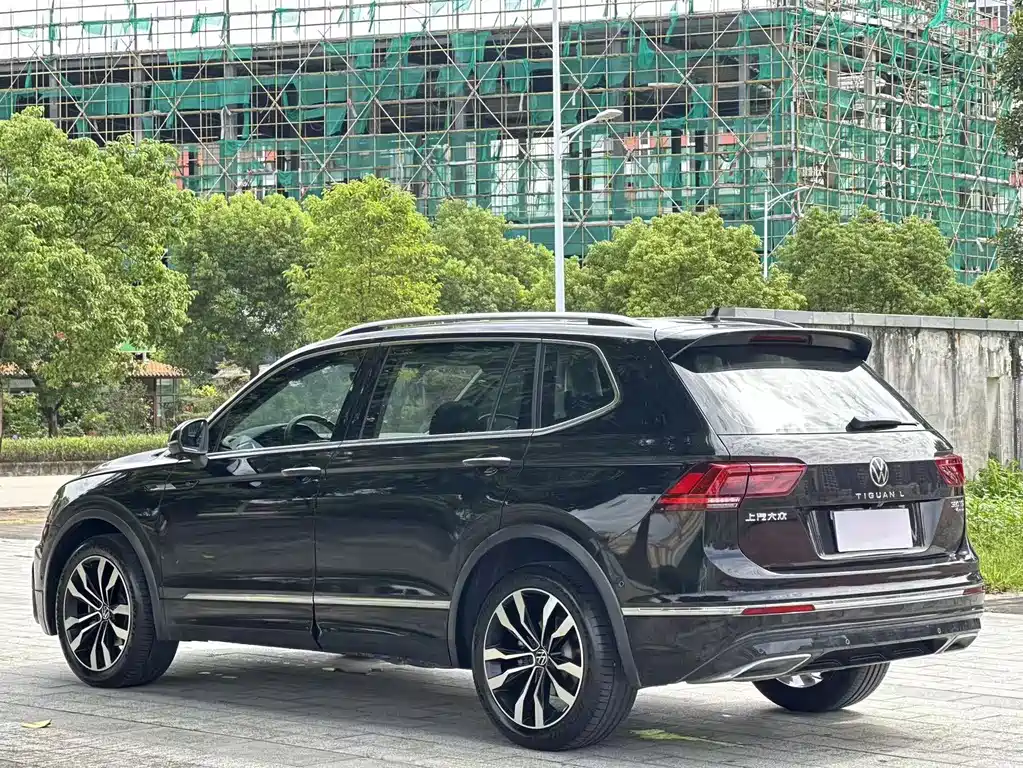 Volkswagen Tiguan L — миниатюра 7