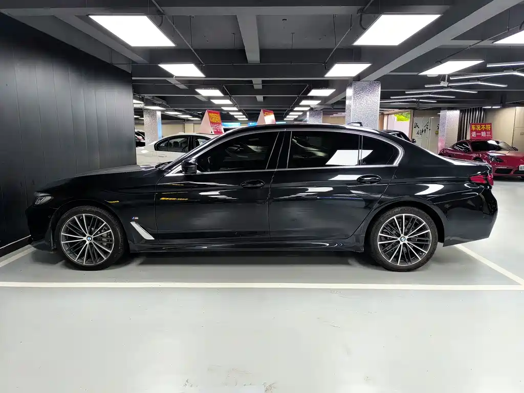BMW 5 Series — миниатюра 20