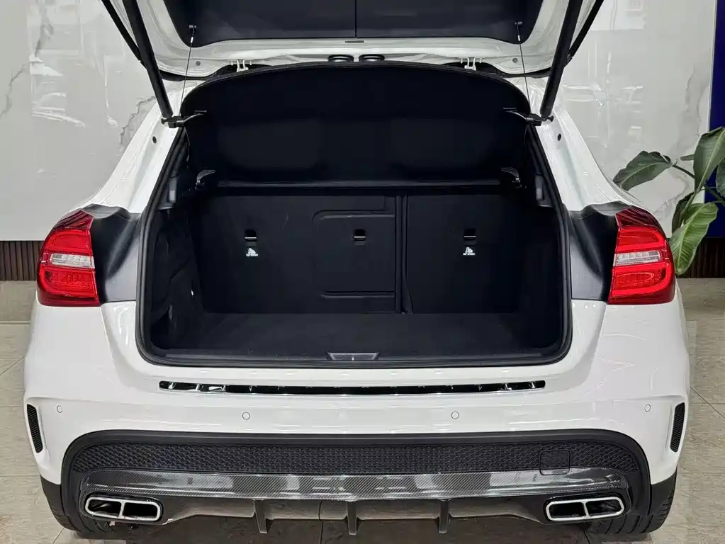 Mercedes-Benz GLA AMG — миниатюра 14