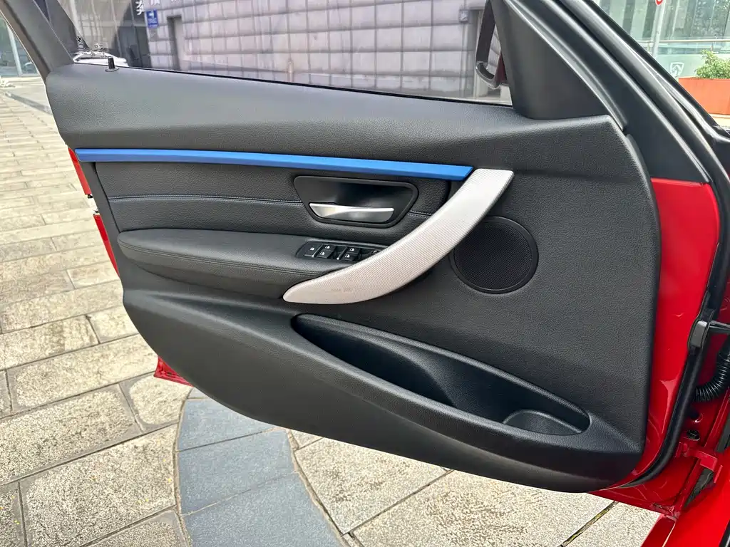 BMW 3 Series — миниатюра 19