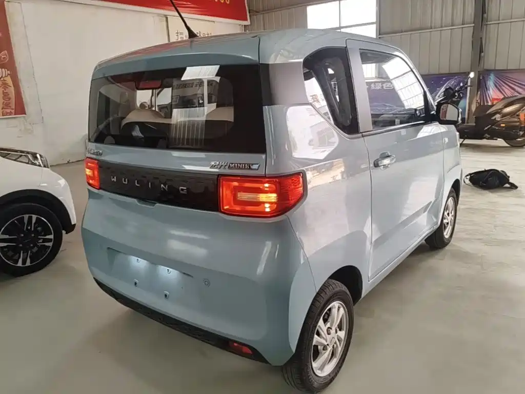 Wuling MINIEV — миниатюра 7