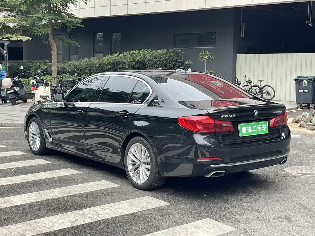 BMW 5 Series 5 2019 530Le Luxury