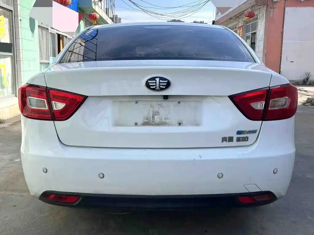 Bestune B30EV — миниатюра 8