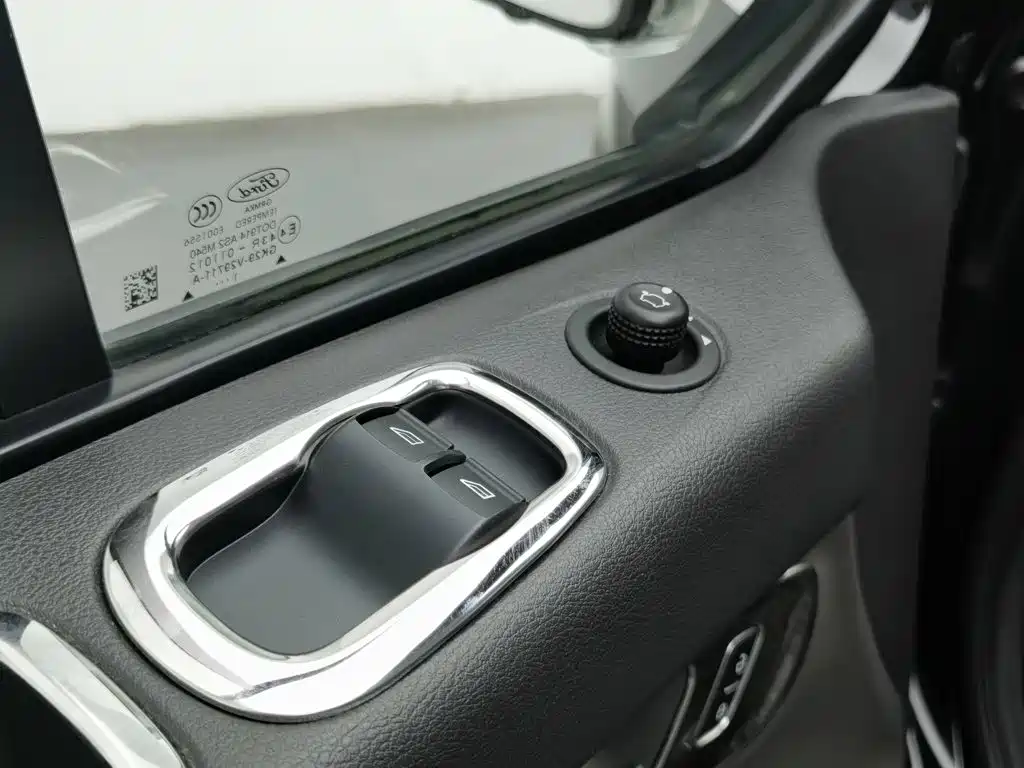 Ford Tourneo — миниатюра 9