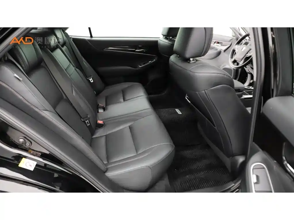 Toyota Crown 2015 2.0T Fashion