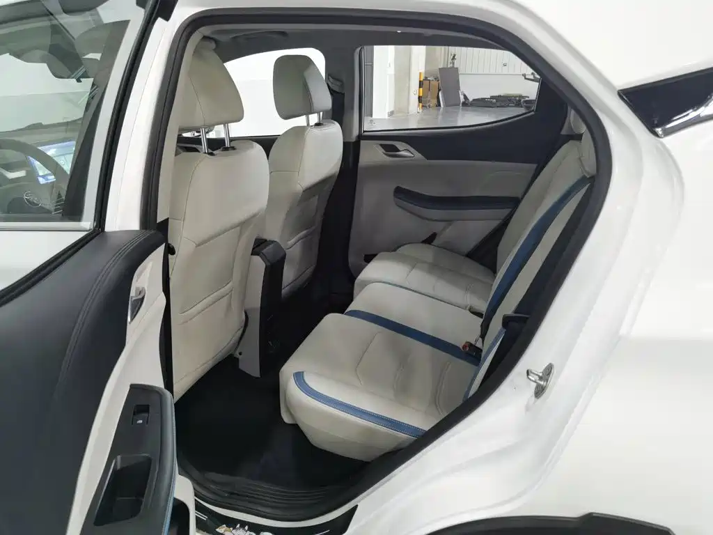 BYD Yuan Pro — миниатюра 15