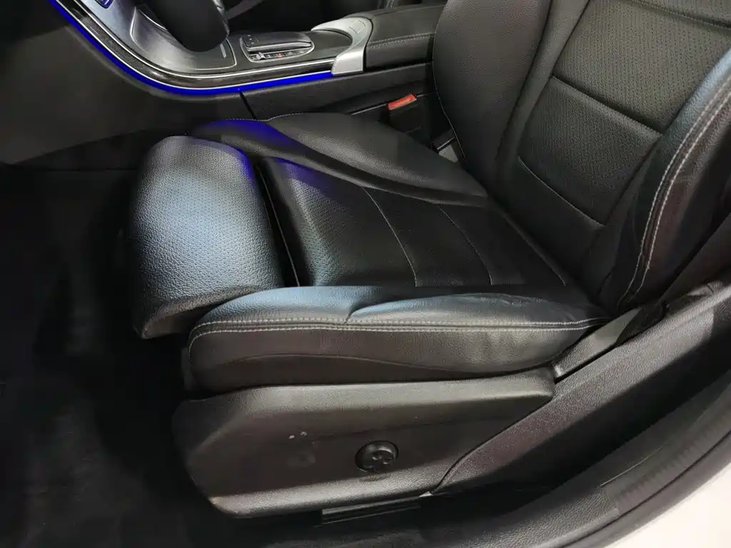 Mercedes-Benz C-Class — миниатюра 20