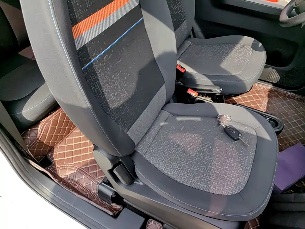 Wuling MINIEV — миниатюра 25