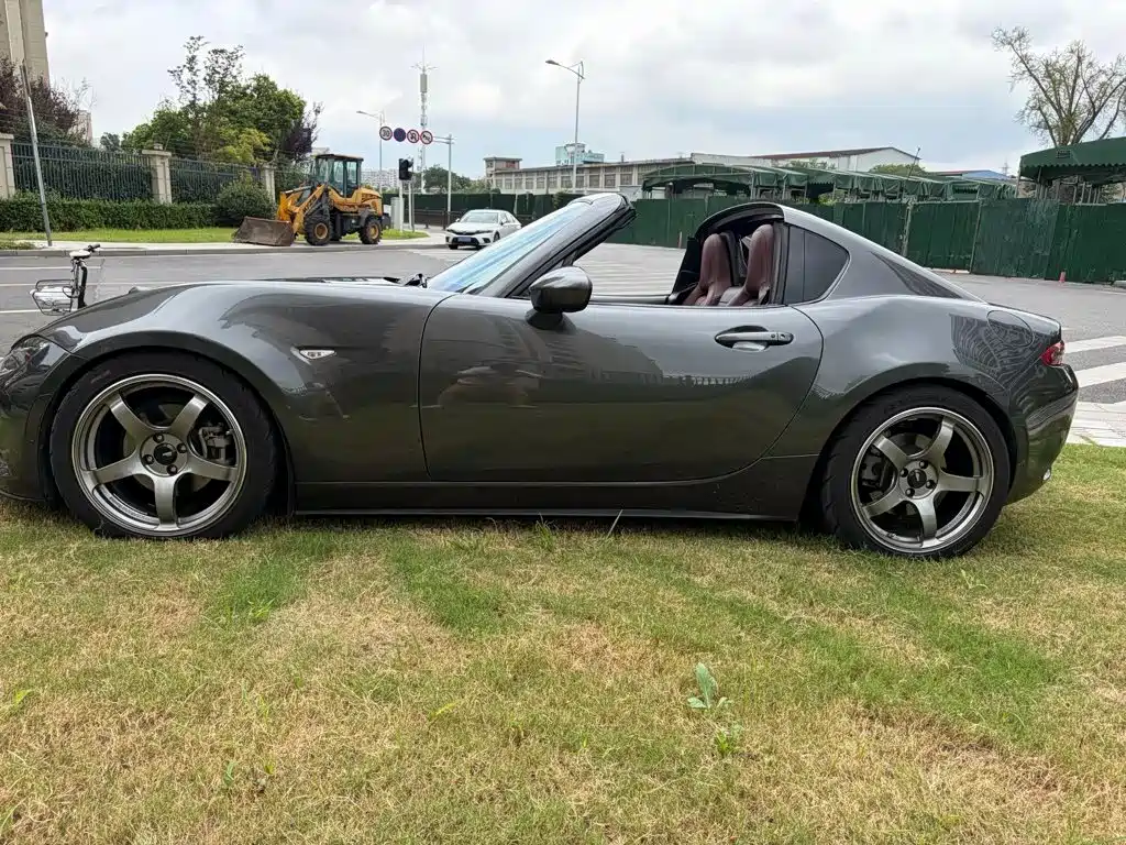 Mazda MX-5 — миниатюра 4