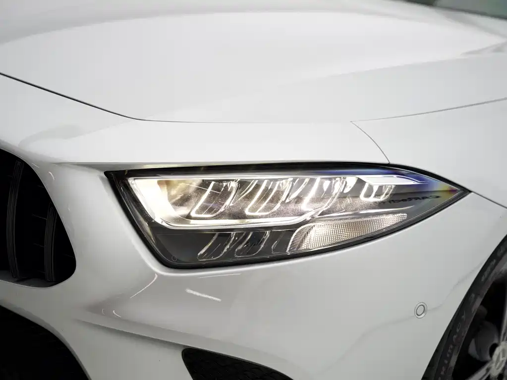 Mercedes-Benz CLS — миниатюра 24