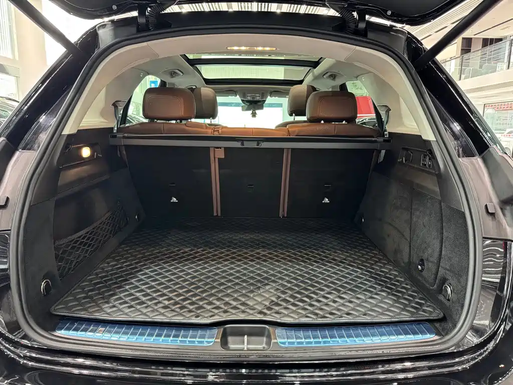 Mercedes-Benz GLE (Import) — миниатюра 20