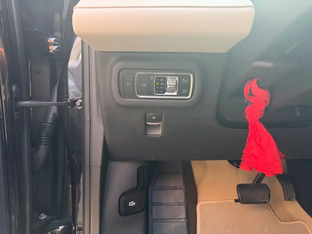 Lincoln Nautilus 2025 2.0T Premium