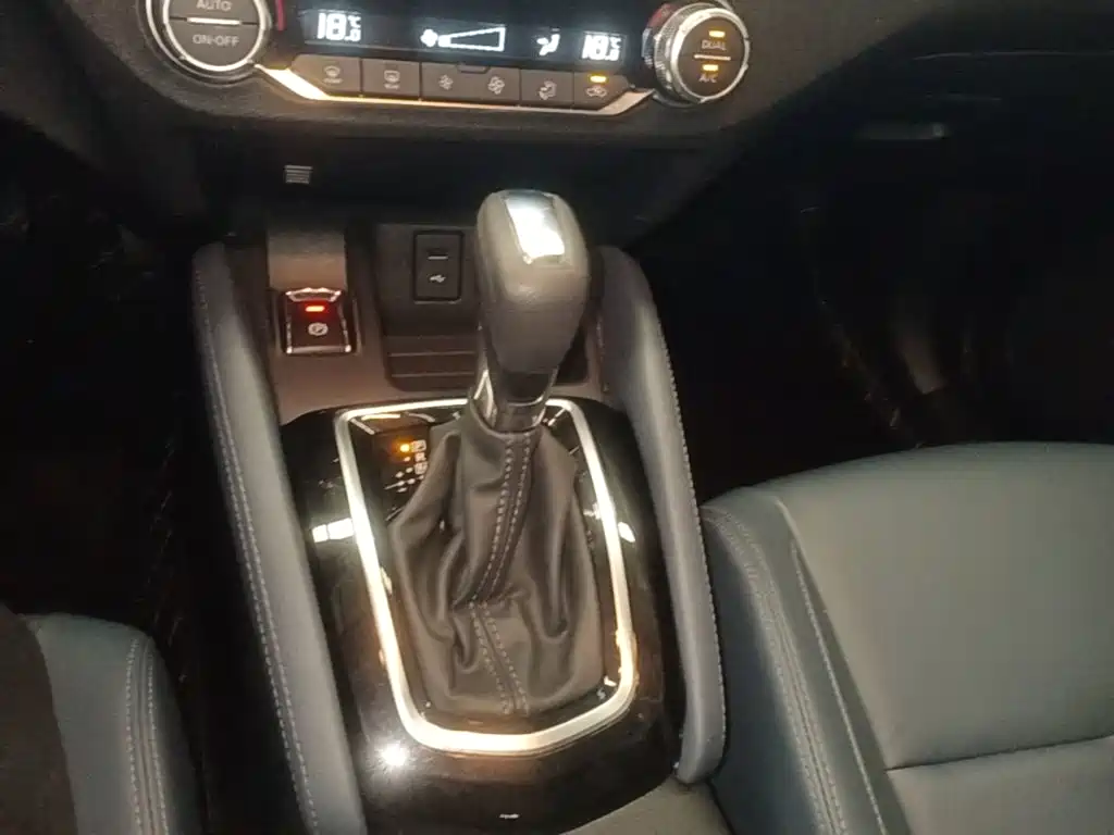 Nissan Qashqai — миниатюра 14