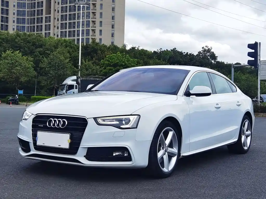 Audi A5 (Import)