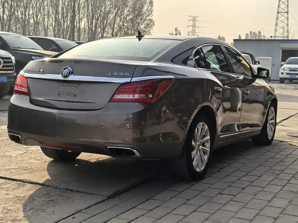 Buick LaCrosse — миниатюра 6