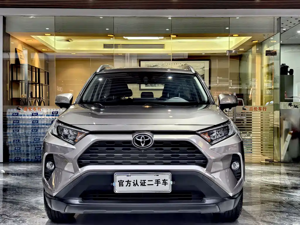 Toyota RAV4 — миниатюра 2