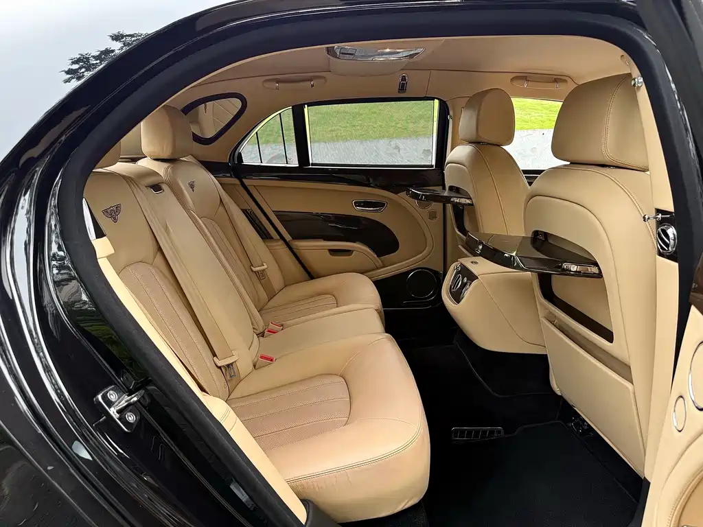 Bentley Mulsanne — миниатюра 19