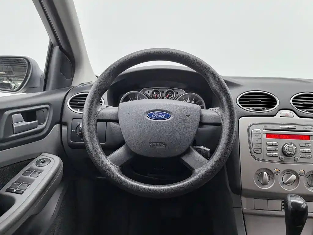 Ford Focus — миниатюра 11
