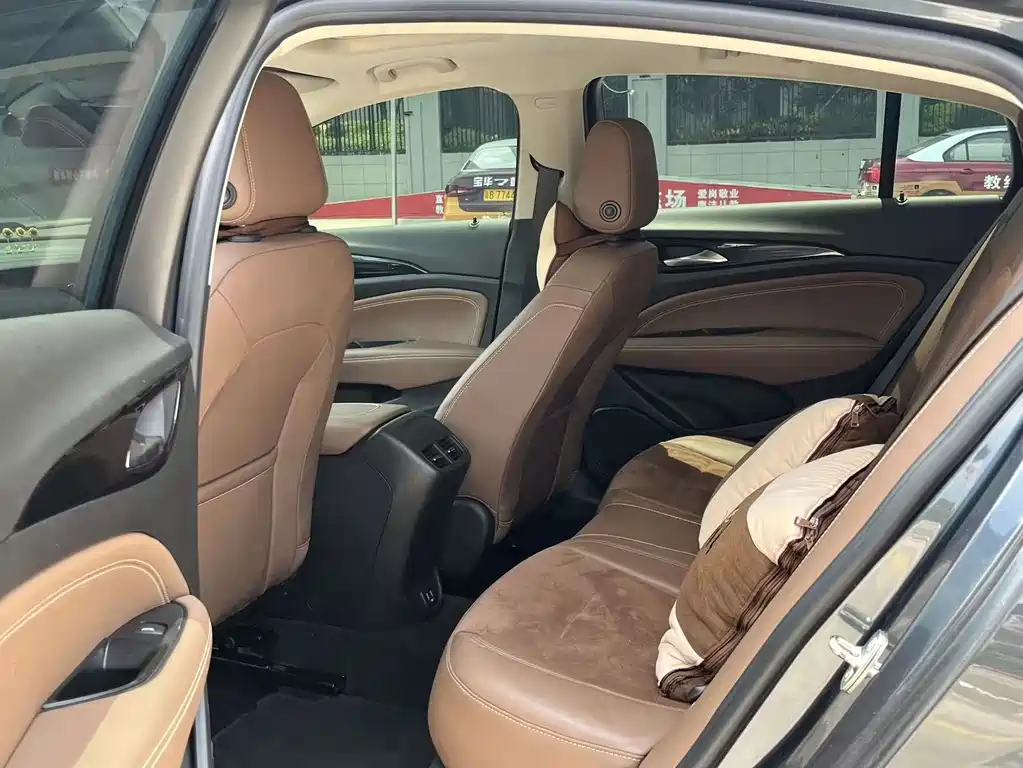 Buick Regal — миниатюра 5