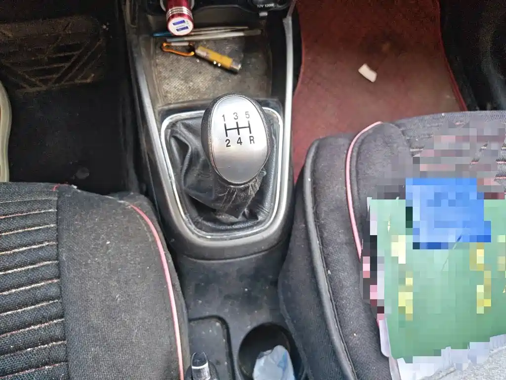 Changan CS15 — миниатюра 15