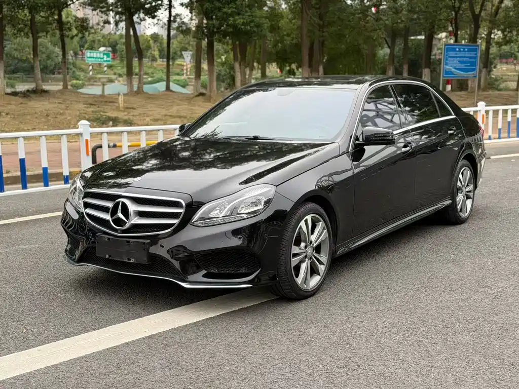 Mercedes-Benz E-Class — миниатюра 2