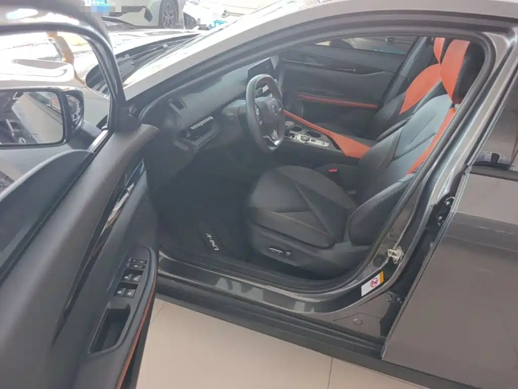 Changan UNI-V iDD — миниатюра 16