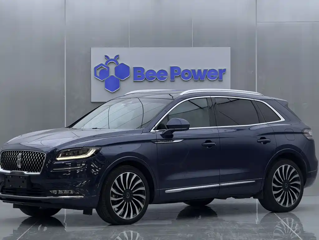 Lincoln Nautilus 2021