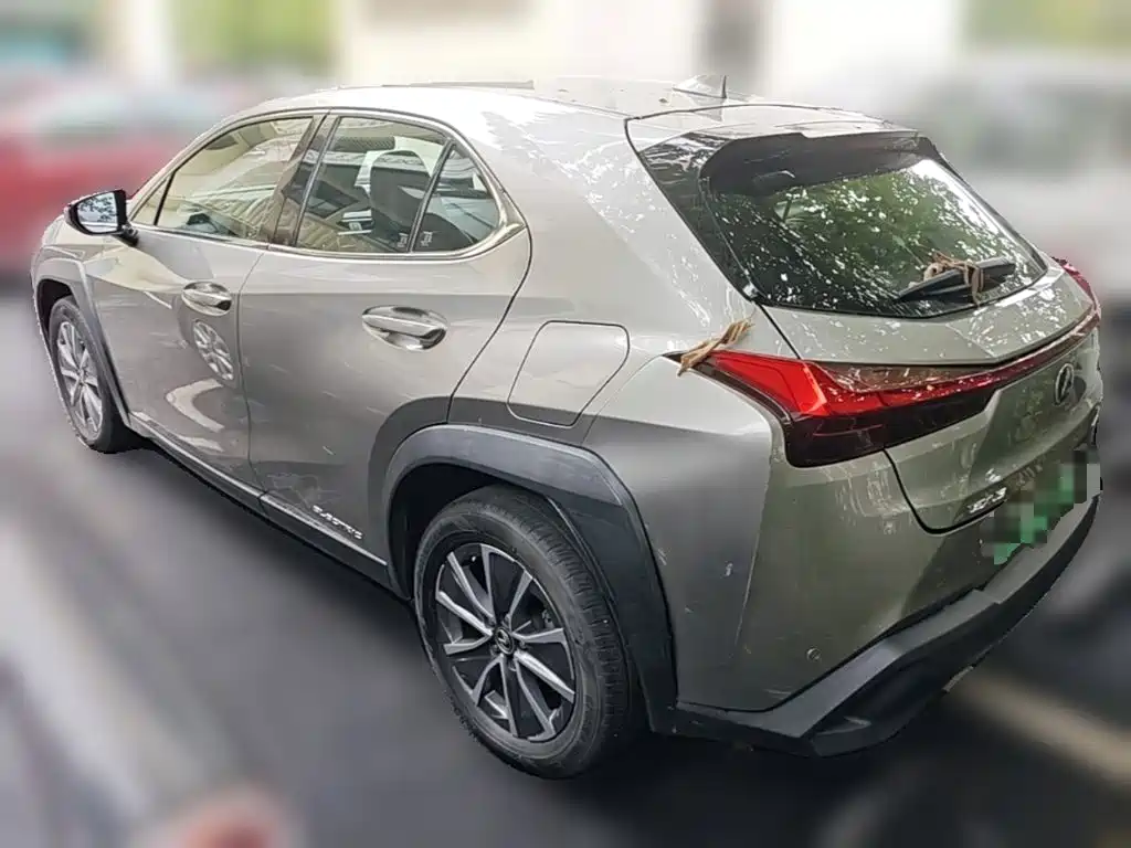 Lexus UX New Energy — миниатюра 7