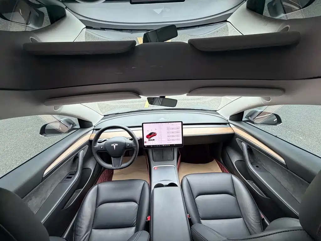 Tesla Model 3 — миниатюра 8