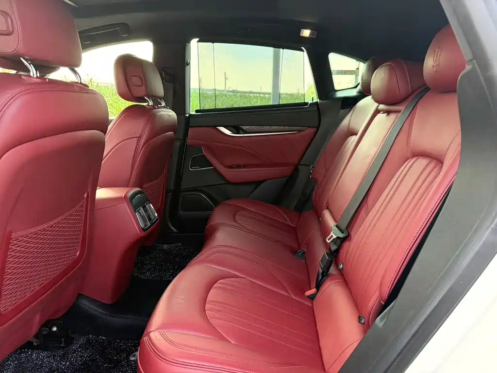 Maserati Levante — миниатюра 13