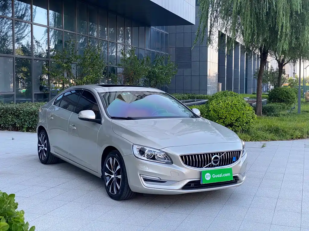 Volvo S60 — миниатюра 3