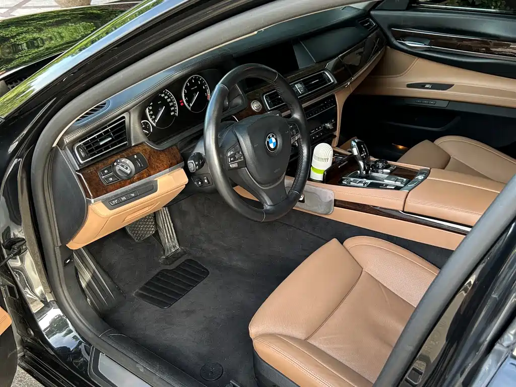 BMW 7 Series 7 2010 760Li