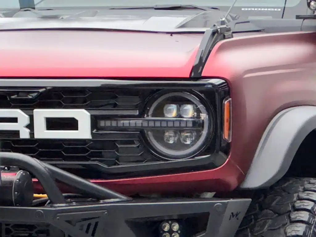 Ford Bronco — миниатюра 3