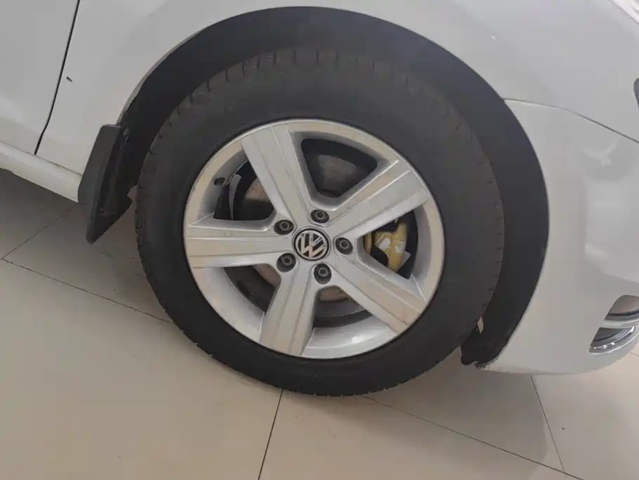 Volkswagen Golf — миниатюра 6