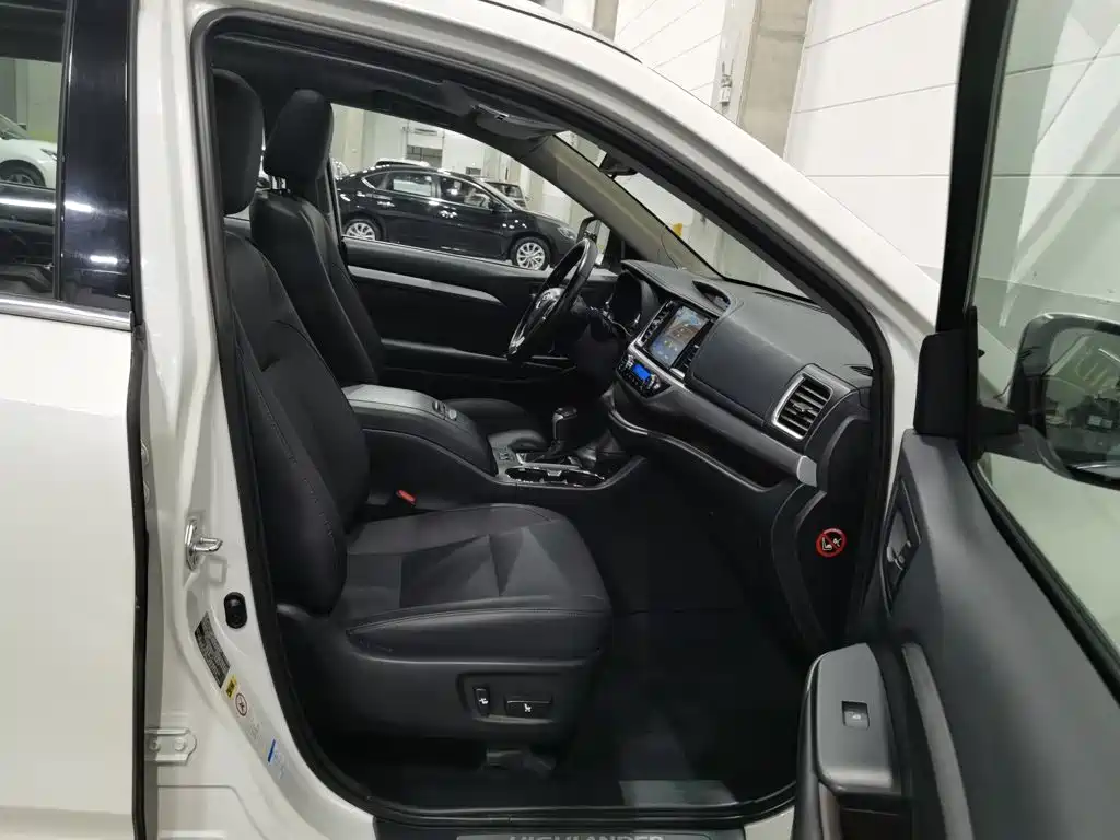 Toyota Highlander — миниатюра 23
