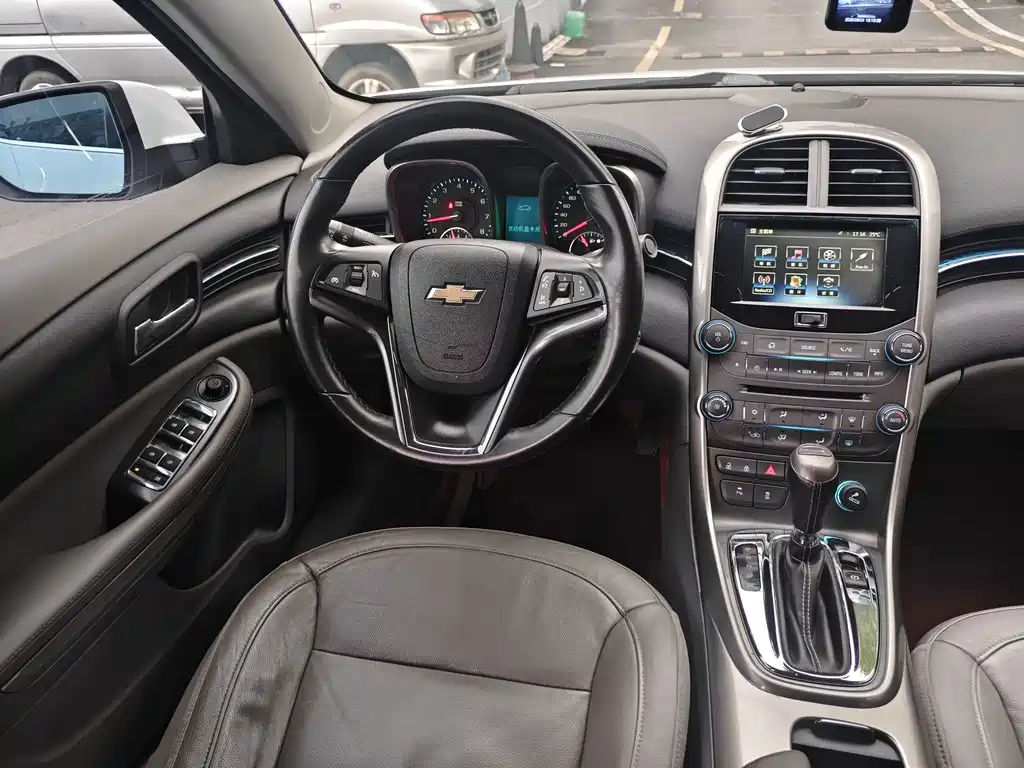 Chevrolet Malibu — миниатюра 10