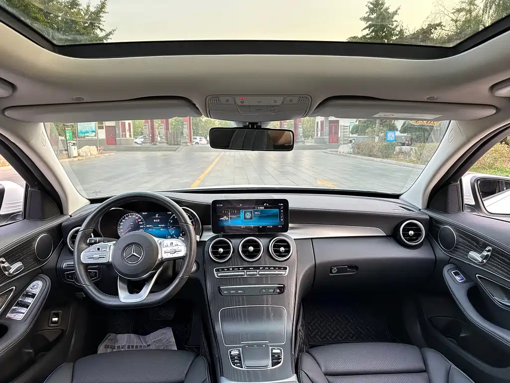 Mercedes-Benz C-Class — миниатюра 16