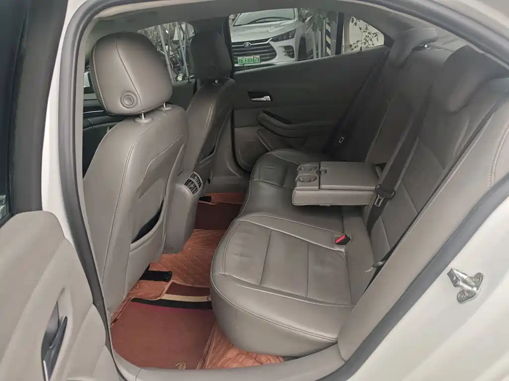 Chevrolet Malibu — миниатюра 14