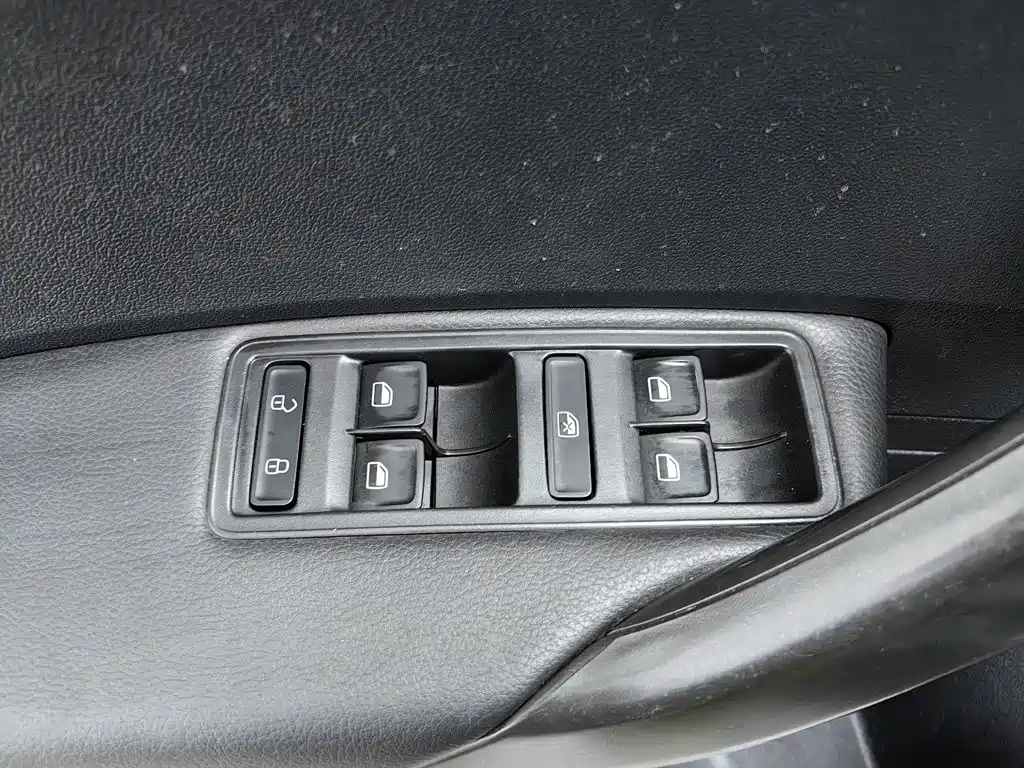 Volkswagen Santana — миниатюра 9