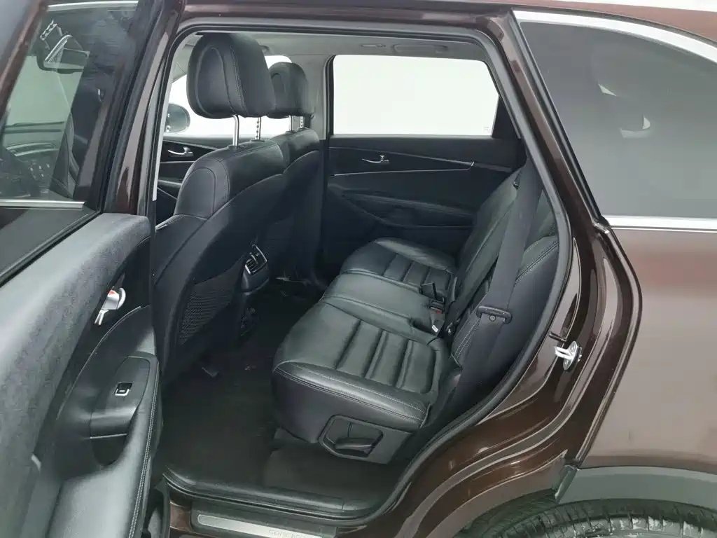 Kia Sorento — миниатюра 15