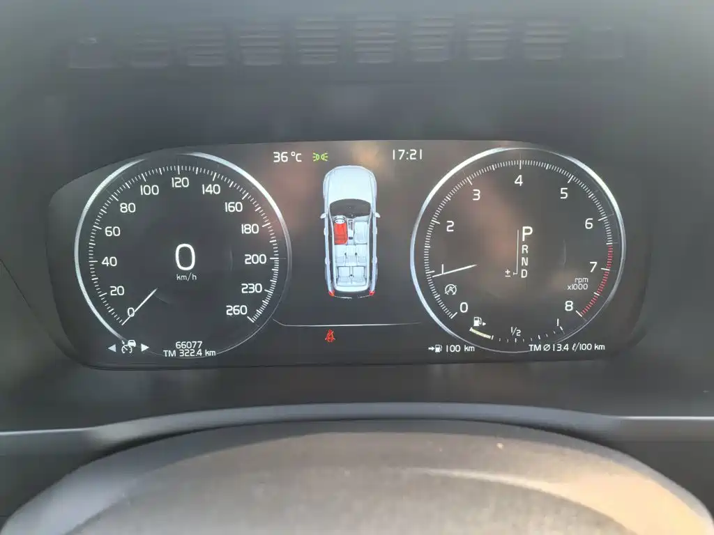 Volvo XC90 — миниатюра 14