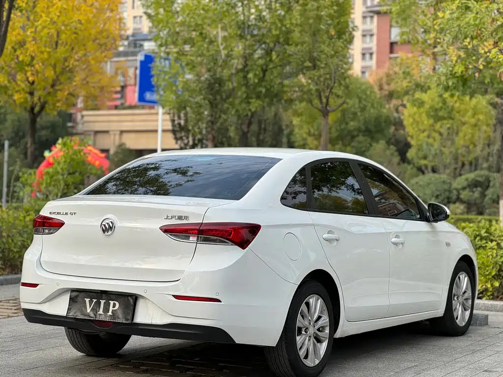 Buick Excelle — миниатюра 10