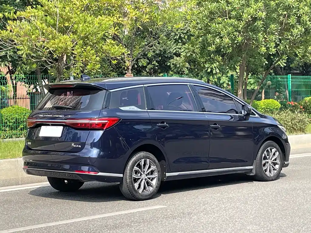 BYD MAX — миниатюра 22