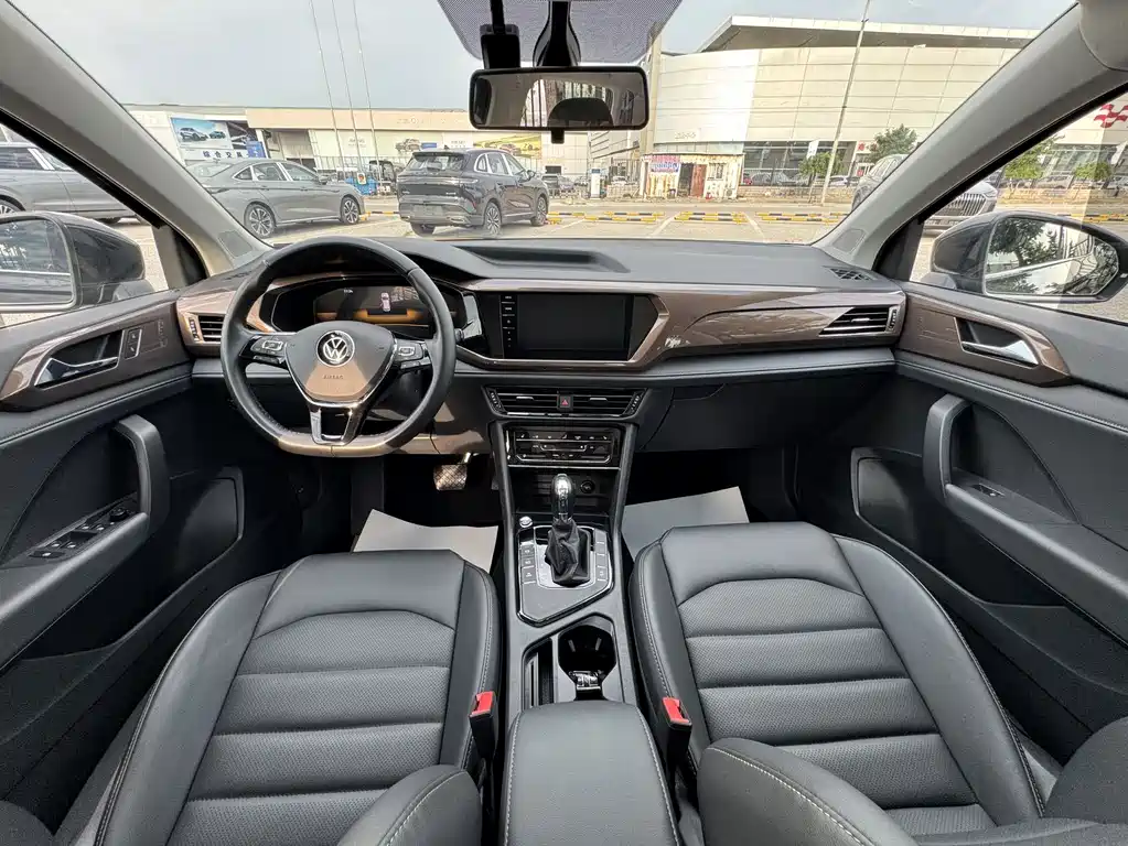 Volkswagen Tharu — миниатюра 6