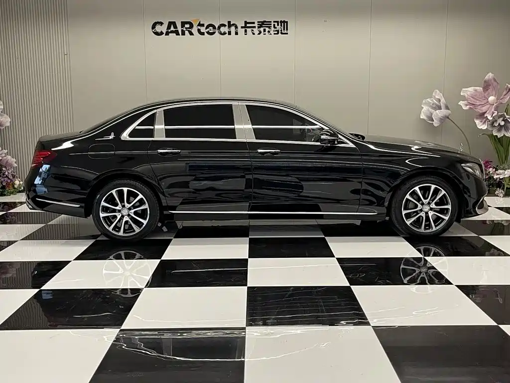 Mercedes-Benz E-Class — миниатюра 4