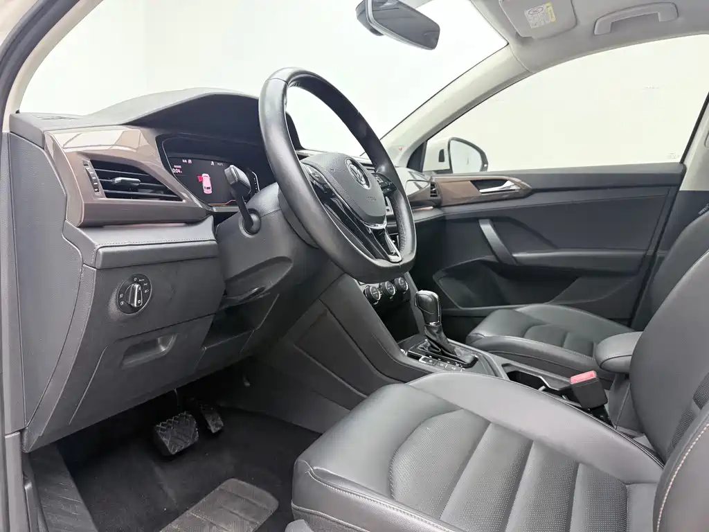 Volkswagen Tharu — миниатюра 9