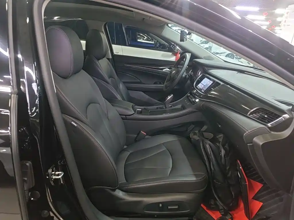 Buick LaCrosse — миниатюра 25